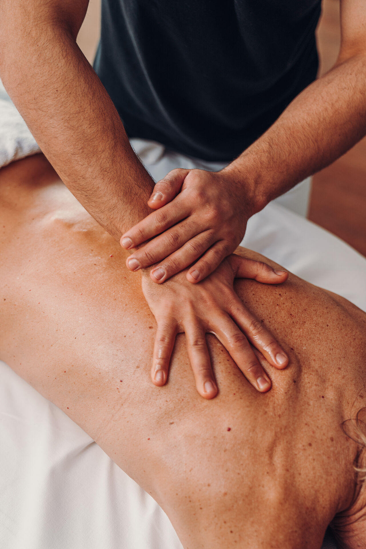 klassische Rückenmassage Massage im Jungbrunn