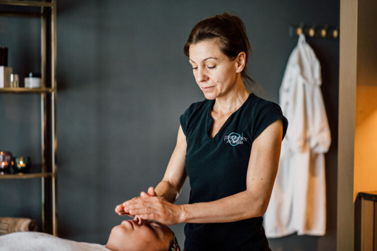 Mauli Sehna Kopf- und Gesichtsritual im Jungbrunn
